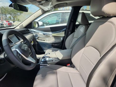 Used 2025 INFINITI QX50 Luxe AWD/4WD image 8