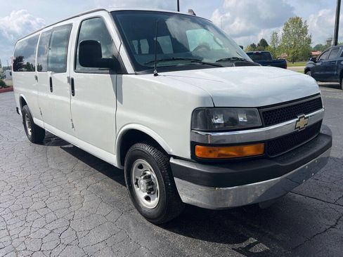 Used 2016 Chevrolet Express 3500 LT w/ LT Preferred Equipment Group RWD image 10
