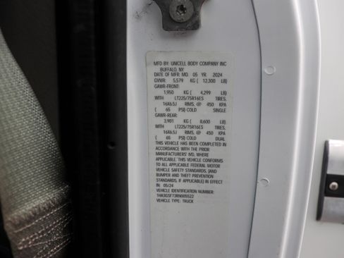 Used 2024 Chevrolet Express 3500 w/ Power Convenience Package image 27