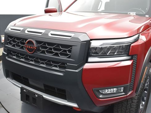 Used 2025 Nissan Frontier PRO-4X AWD/4WD image 32
