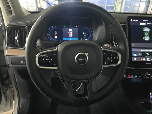 Used 2025 Volvo XC90 B6 Plus image 14