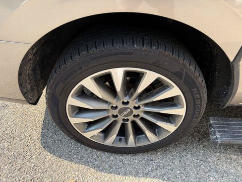 Used 2020 Lincoln Navigator L Reserve w/ Luxury Package AWD/4WD image 43