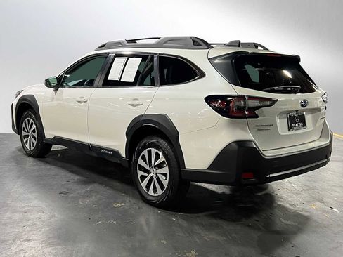 Used 2024 Subaru Outback Premium image 5