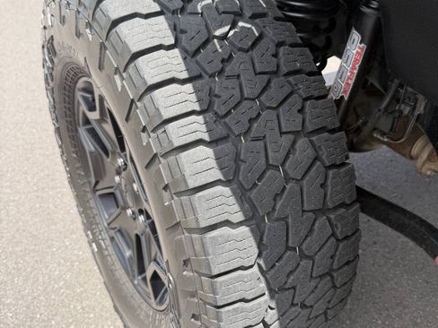 Used 2013 Jeep Wrangler Unlimited Sahara AWD/4WD image 8