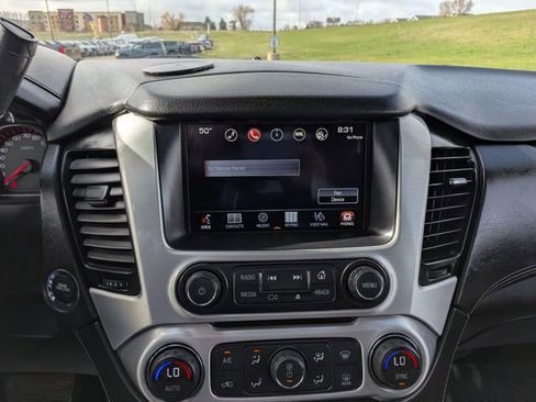 Used 2016 GMC Yukon XL SLT w/ Open Road Package AWD/4WD image 28