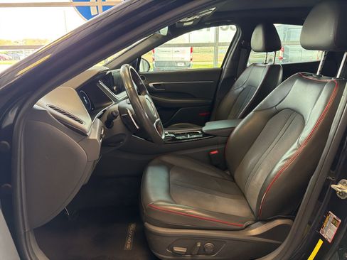 Used 2020 Hyundai Sonata SEL Plus w/ Tech Package image 13