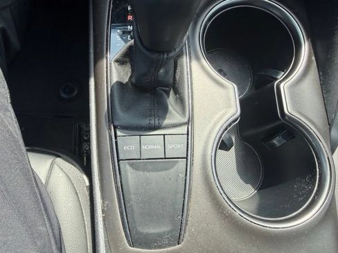 Used 2023 Toyota Camry SE FWD image 18