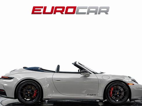 Used 2026 Porsche 911 Carrera 4 GTS AWD/4WD image 7