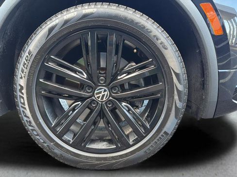 Used 2022 Volkswagen Tiguan SE R-Line FWD image 26