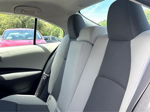 Used 2024 Toyota Corolla LE FWD image 17