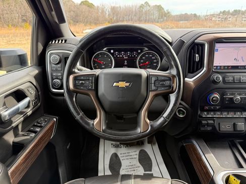 Used 2021 Chevrolet Silverado 3500 High Country image 20