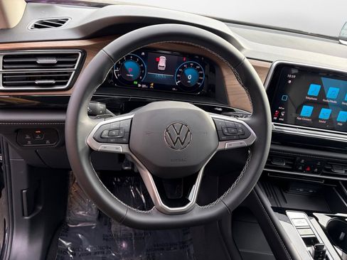 New 2026 Volkswagen Atlas SE image 10