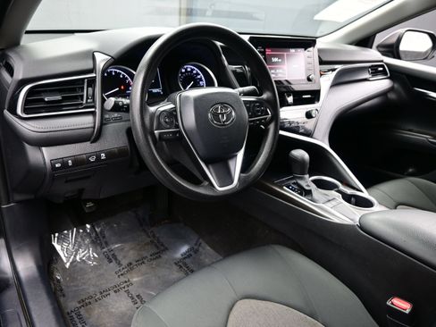 Used 2022 Toyota Camry LE FWD image 13