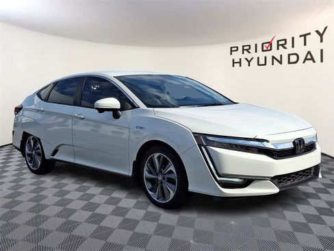 Used 2018 Honda Clarity Touring image 3