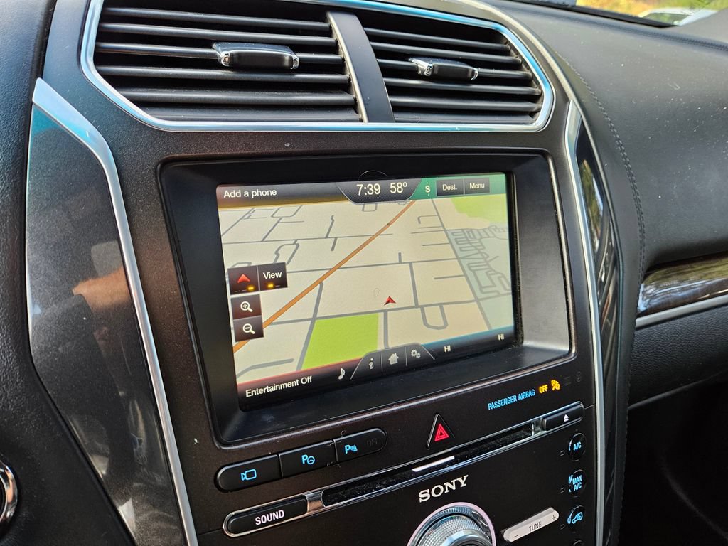Used 2016 Ford Explorer Platinum AWD/4WD image 32