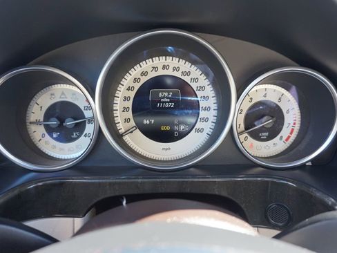 Used 2014 Mercedes-Benz E 550 4MATIC Sedan image 35