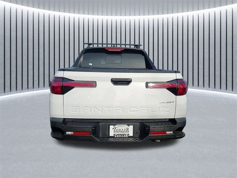 Used 2022 Hyundai Santa Cruz SEL Premium image 4