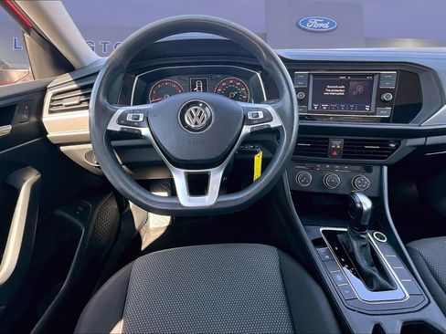 Used 2019 Volkswagen Jetta image 8