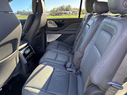 Used 2020 Lincoln Aviator Reserve w/ Equipment Group 202A image 28