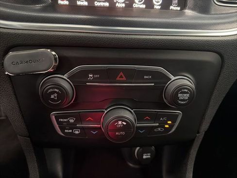 Used 2015 Dodge Charger SXT AWD/4WD image 19
