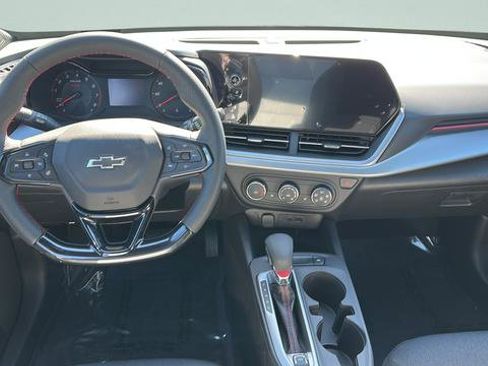 New 2026 Chevrolet Trax RS FWD image 9