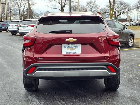 Used 2024 Chevrolet Trax LT w/ LT Convenience Package image 20