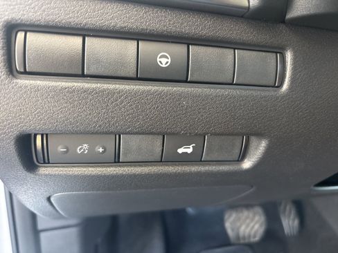 Used 2021 Nissan Rogue SL image 14