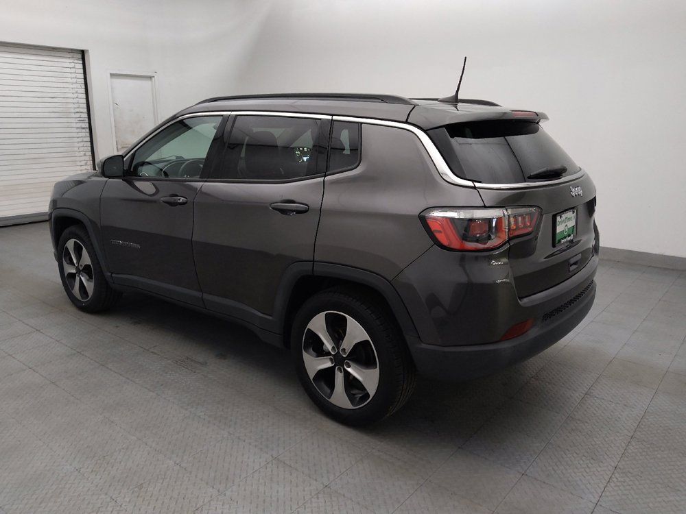 Used 2017 Jeep Compass Latitude w/ Popular Equipment Group FWD image 3