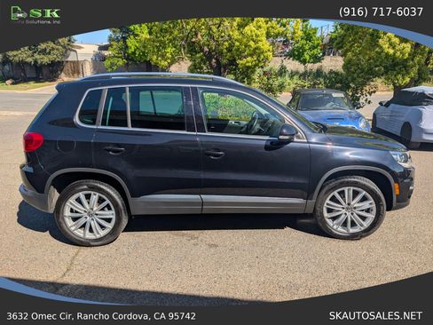 Used 2013 Volkswagen Tiguan S image 7