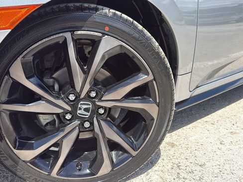 Used 2017 Honda Civic Sport image 25