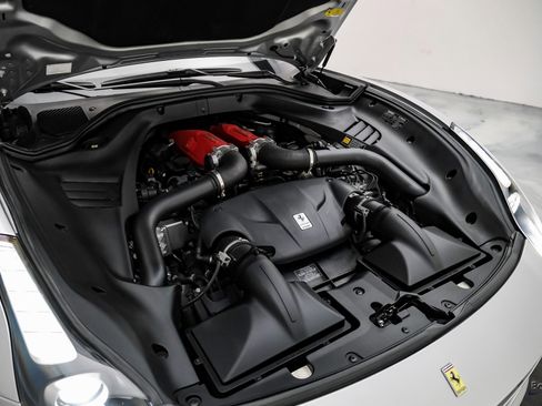 Used 2016 Ferrari California T image 75