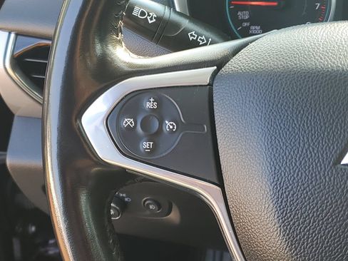 Used 2020 Chevrolet Traverse LT FWD image 12