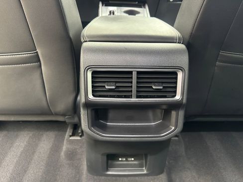 Used 2024 Volkswagen Atlas Cross Sport SE image 70