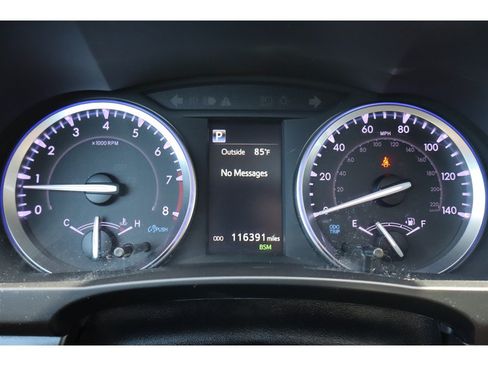 Used 2019 Toyota Highlander XLE AWD/4WD image 36