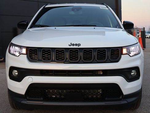 New 2026 Jeep Compass Latitude image 7