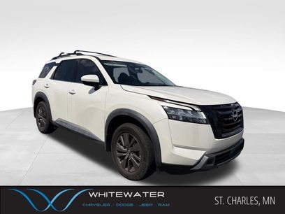 Used 2022 Nissan Pathfinder SV w/ SV Black Package
