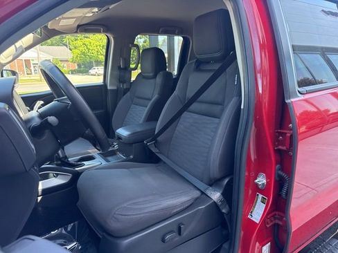 Used 2023 Nissan Frontier SV w/ Technology Package AWD/4WD image 10