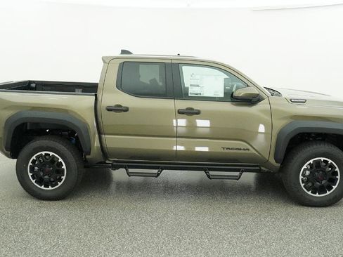 New 2026 Toyota Tacoma TRD Off-Road AWD/4WD image 14