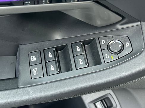 Used 2024 BMW i5 eDrive40i w/ M Sport Package image 13