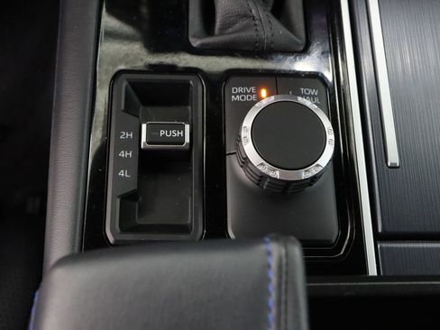 Used 2023 Toyota Tundra Platinum w/ Advanced Package AWD/4WD image 23