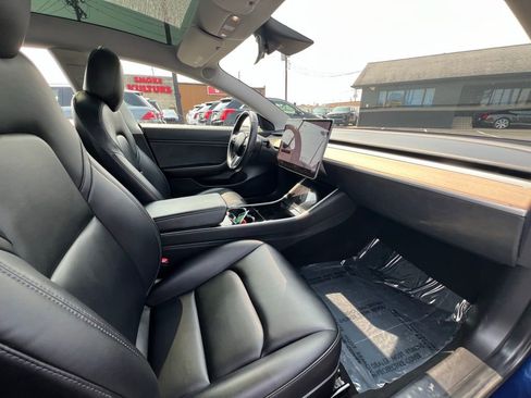 Used 2018 Tesla Model 3 Long Range image 25