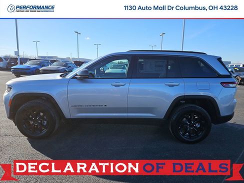 New 2026 Jeep Grand Cherokee Altitude image 4