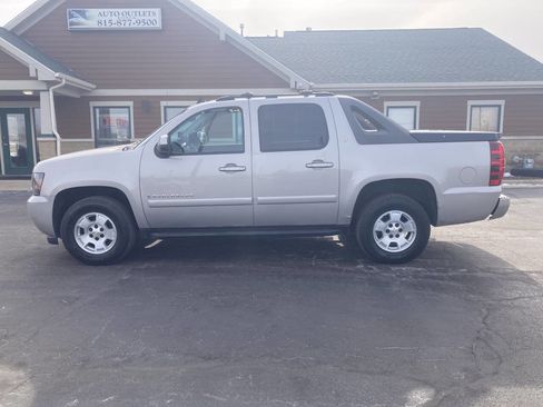 Used 2007 Chevrolet Avalanche LT w/ LT Preferred Equipment Group image 6