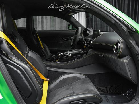 Used 2018 Mercedes-Benz AMG GT R image 18
