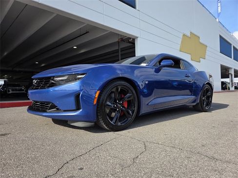 Certified 2021 Chevrolet Camaro LT w/ Technology Package image 2