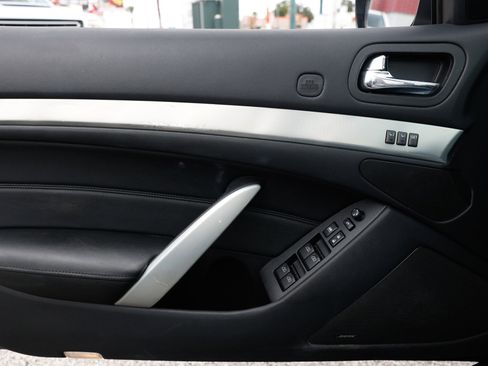 Used 2014 INFINITI Q60 Convertible w/ Premium Package image 48