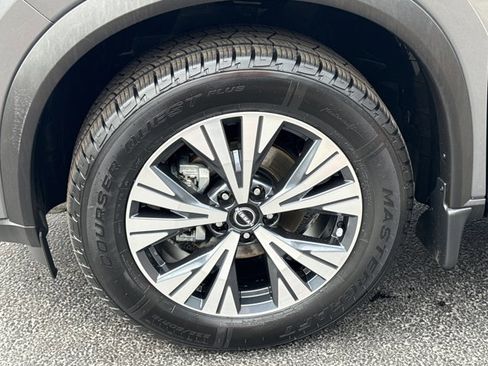 Certified 2023 Nissan Rogue SV w/ SV Premium B Package image 15