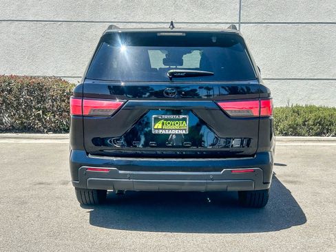 Used 2025 Toyota Sequoia SR5 AWD/4WD image 7