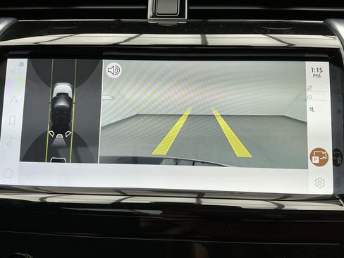 Used 2023 Land Rover Discovery Sport SE R-Dynamic image 24