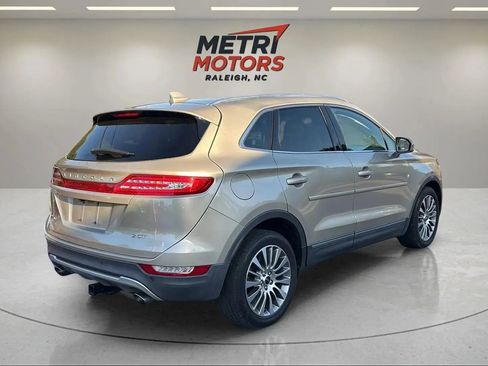 Used 2017 Lincoln MKC Reserve image 5